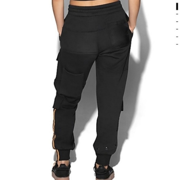 Ivy Park X Adidas Cargo Sweatpants (Gender Neutral) - Picture 5 of 7